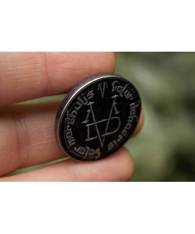 Thick Iron Coin of The Faceless Man $37.16 Game Accessories