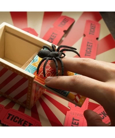 Wooden Spider Prank Box - Scary Surprise Halloween Party Favor - Fake Jumping Rubber Bug Toy - Realistic Practical Joke - Cla...